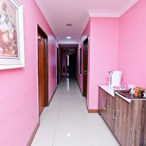 Oyo 714 Arina Hotel